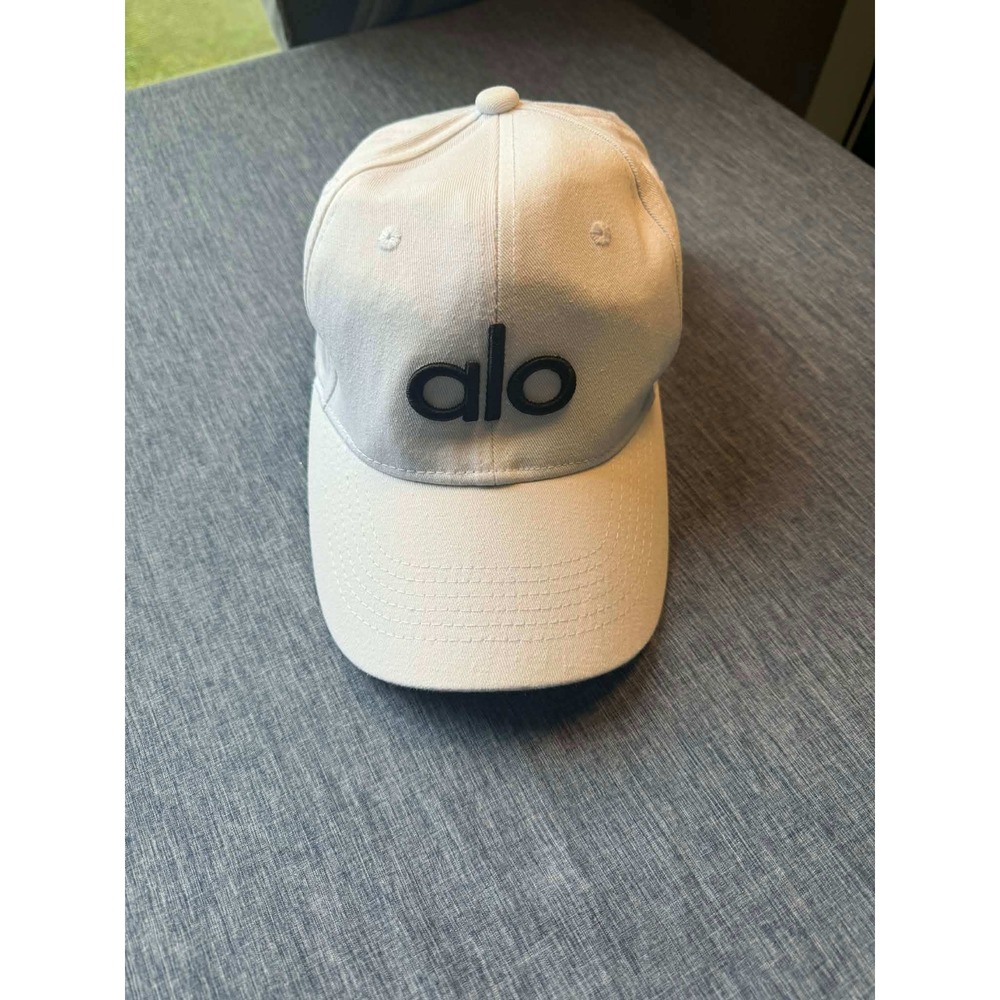 White/Black Women's ALO Hat